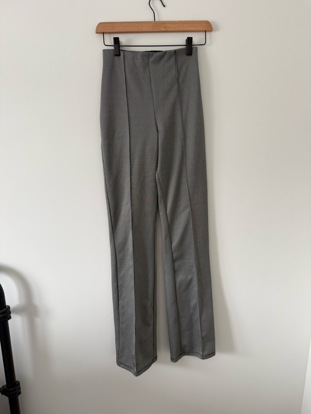 H&M Micro Houndstooth High Waist Straight Leg Pants (size XS)